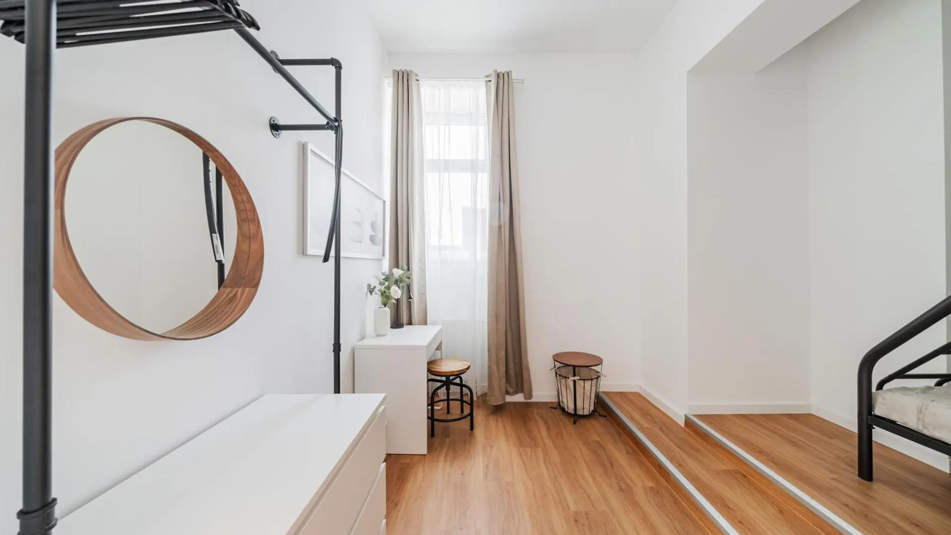 Hostel Modern Central City Rooms Viyana Avusturya