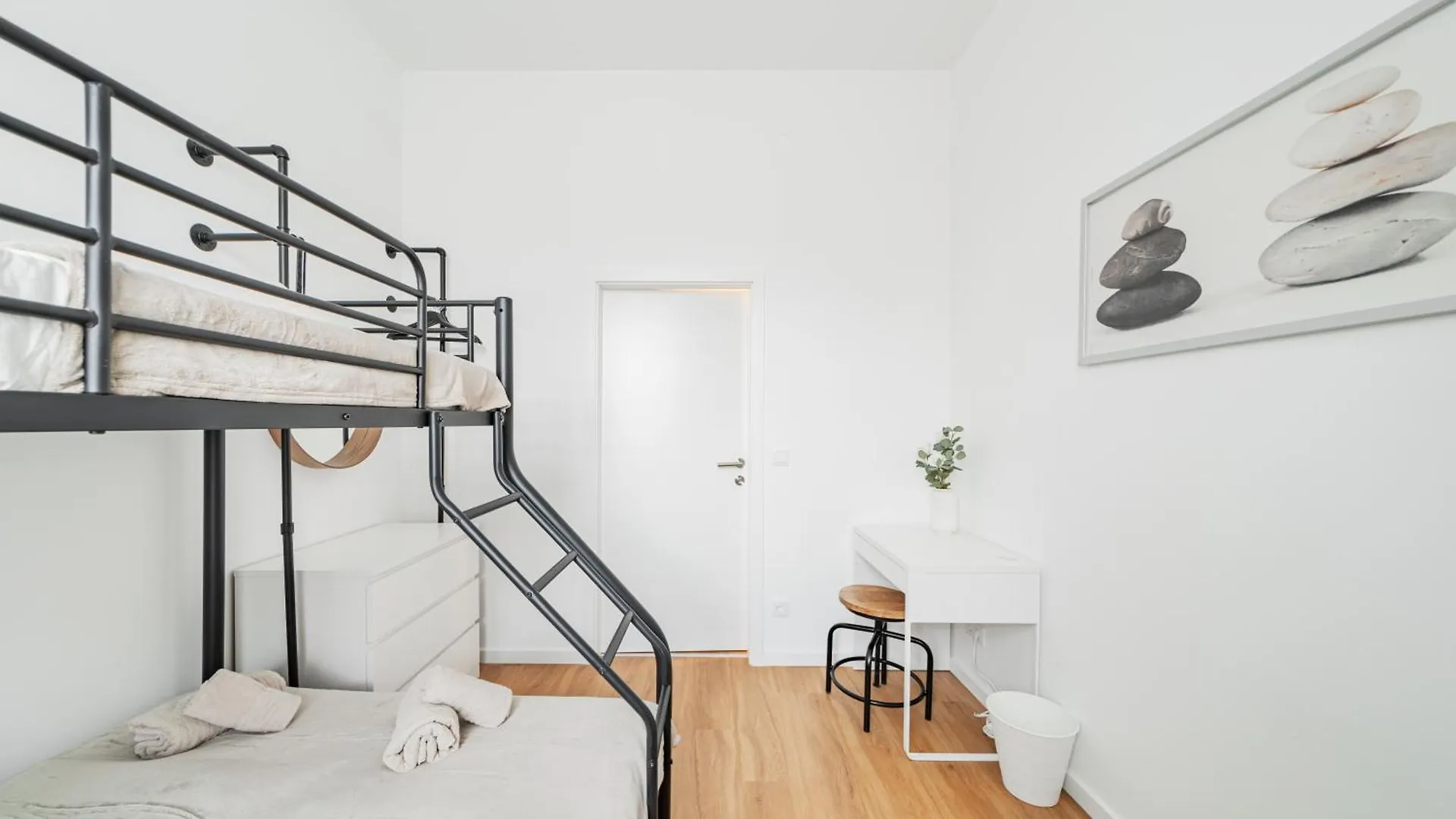 Modern Central City Rooms Vienna Ostello