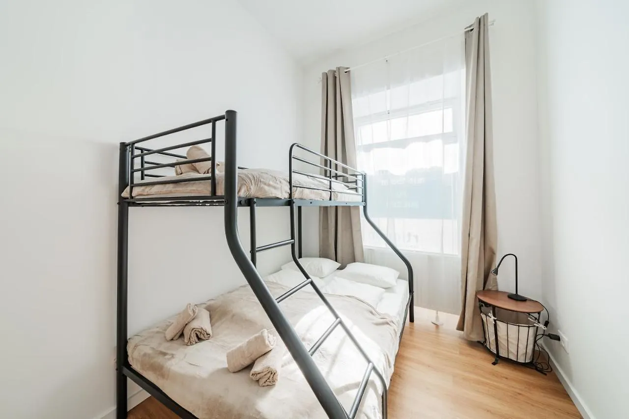 Modern Central City Rooms Вена Хостел