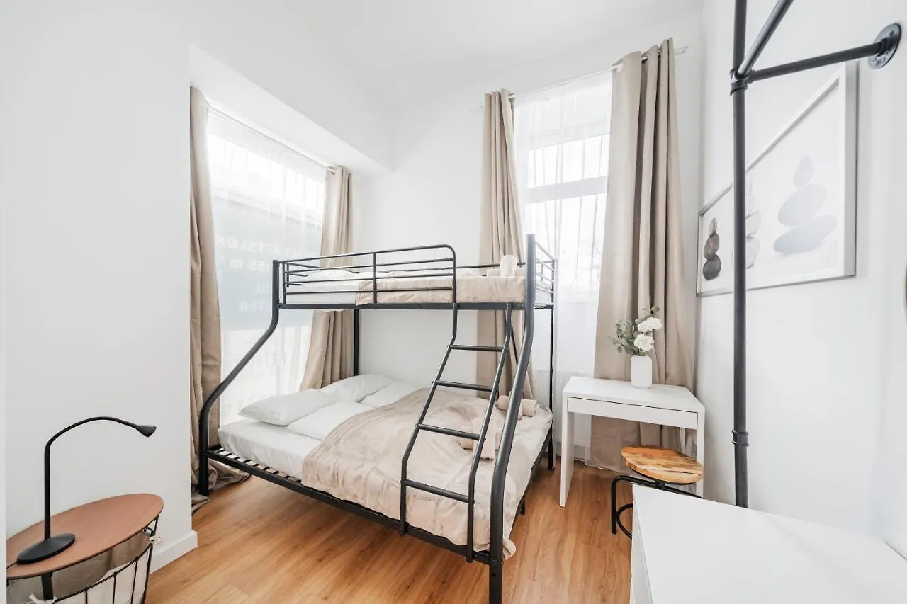 Modern Central City Rooms Вена Хостел