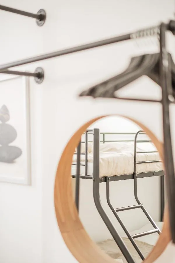 Modern Central City Rooms Вена Хостел